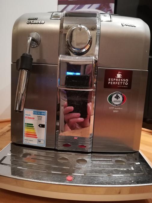 Оторизиран сервиз Саеко Делонги продава кафе машина Philips - Saeco Sy
