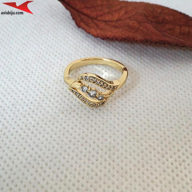 Пръстен с 14К златно покритие и с цирконий