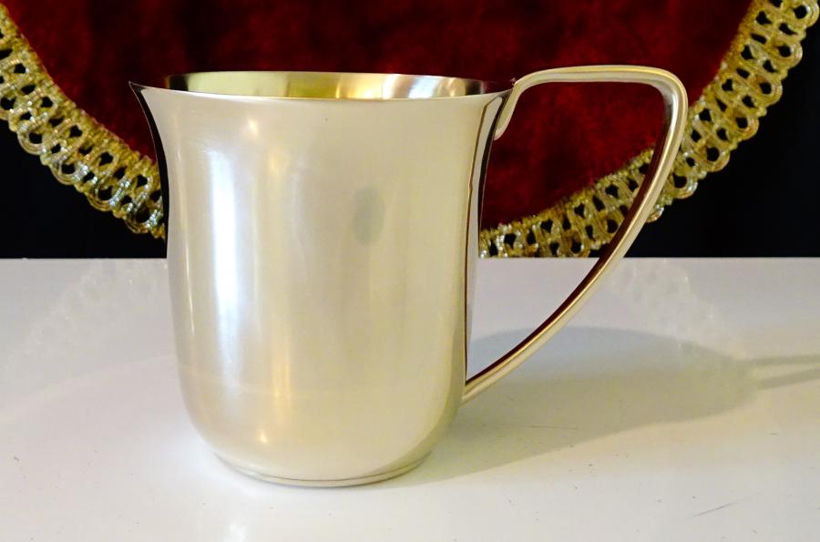 Английска чаша никелово сребро, дръжка.
