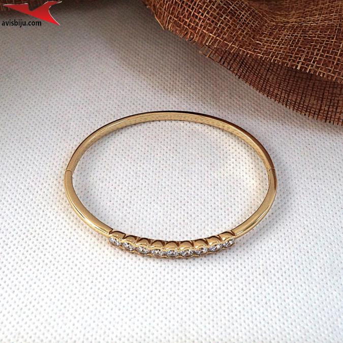 Гривна с 14К златно покритие и с цирконий