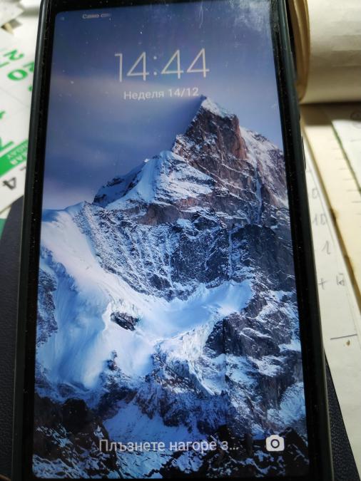 Продавам работещ телефон Редми 7 А.