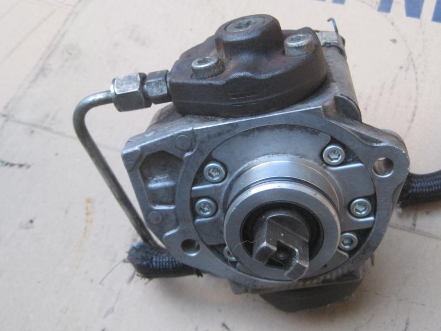 ГНП за Toyota Corolla Verso Rav4 Auris Avensis 2.2 D-4d, 22100-0r010 D