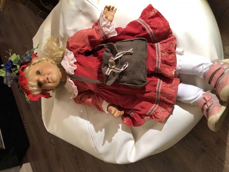 Голяма стара кукла