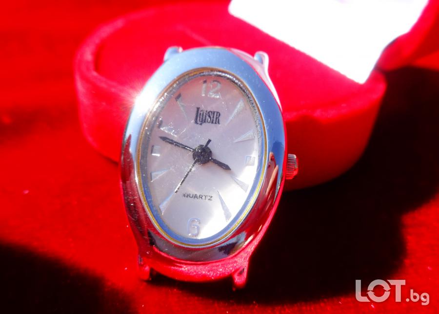 Loisir посребрен японски часовник.