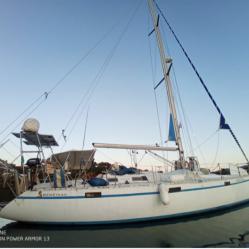 Продава се ветроходна лодка Beneteau 43.