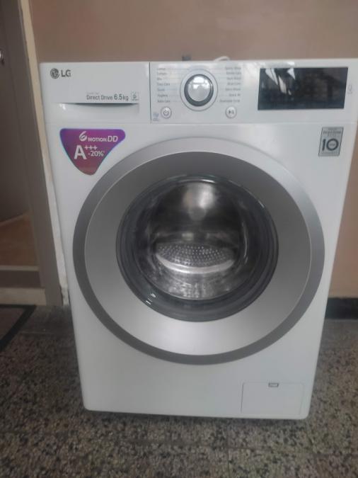 Продавам Употребявана пералня LG, 10 години гаранция