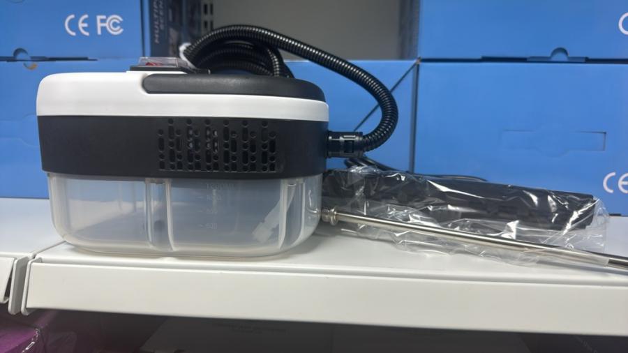 Парочистачка 2500w с 6 скорости и 1,2l резервоар  Мощно почистване с