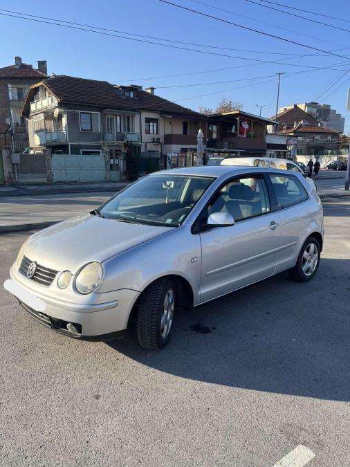 Volkswagen Polo, 2003г., 243500 км, 3000 лв.