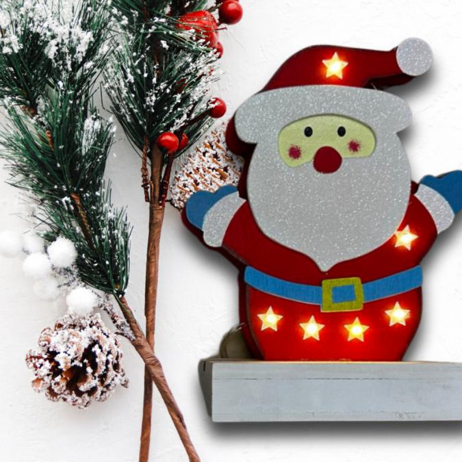 Светеща дървена фигурка във формата на Дядо Коледа