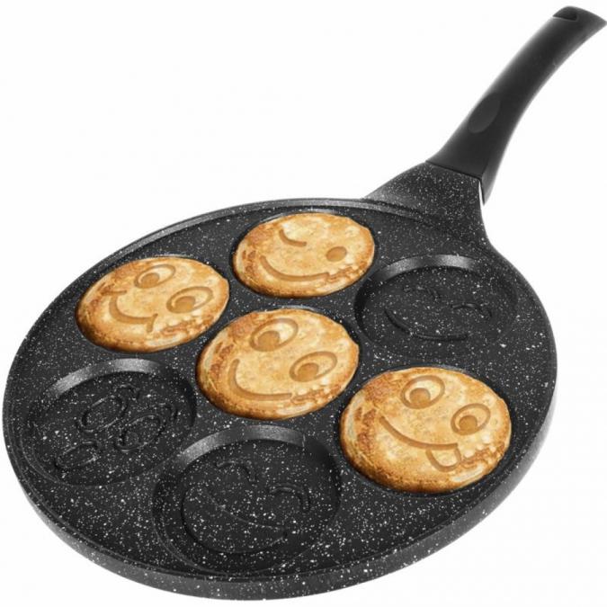 Тиган за палачинки с форми на емотикони  перфектен за весела и вкусна ..