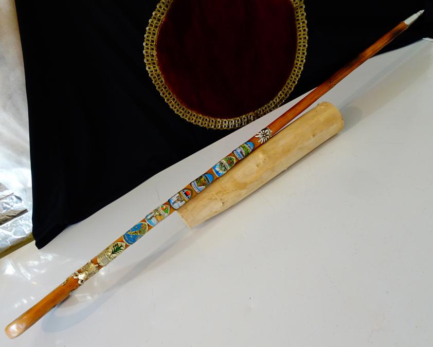 Тиролски бастун 9 значки, Елен.