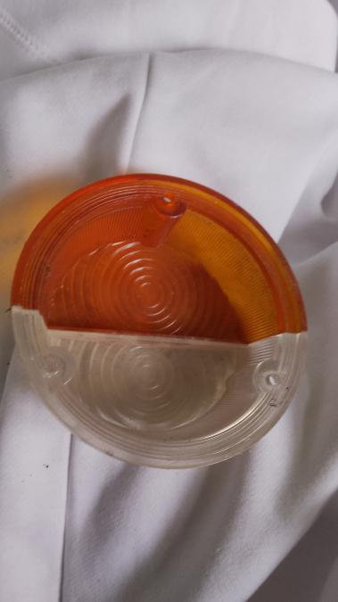 Преден мигач за камаз или газка 01 броя във много добро състояние като..