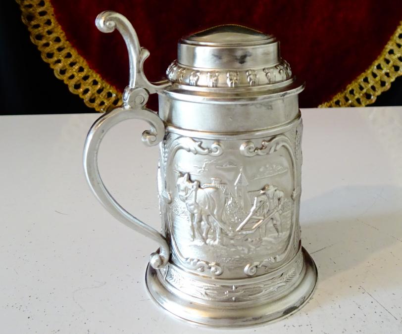 Калаена халба с картини Оран, Сеитба, Жътва.
