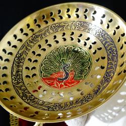 Повдигната бронзова фруктиера с Паун, цветен клетъчен емайл.