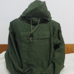 Анорак за туризъм, къмпинг, лов и риболов