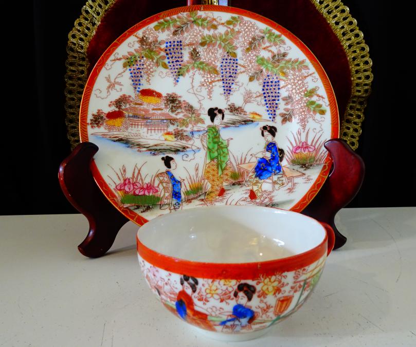 Чаша с чиния японски порцелан яйчена черупка, злато.