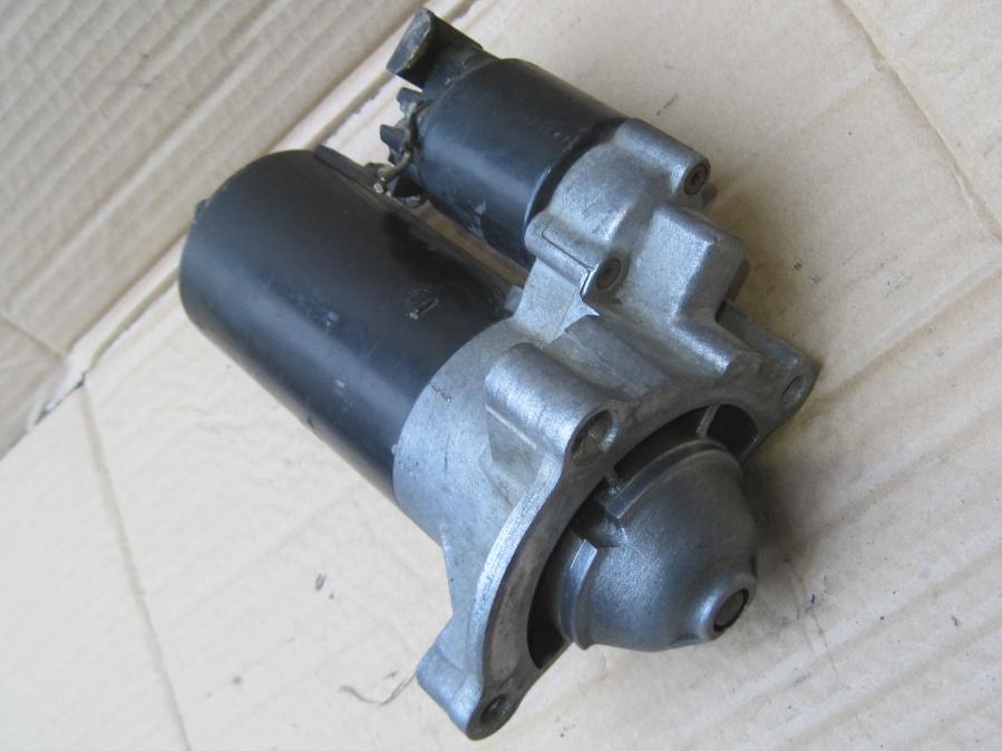 Стартер за Peugeot 307 2,0 hdi Xsara Picasso 1005831048 Bosch 00011818
