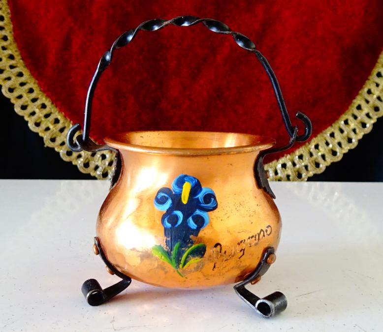 Медно менче от Lugano.