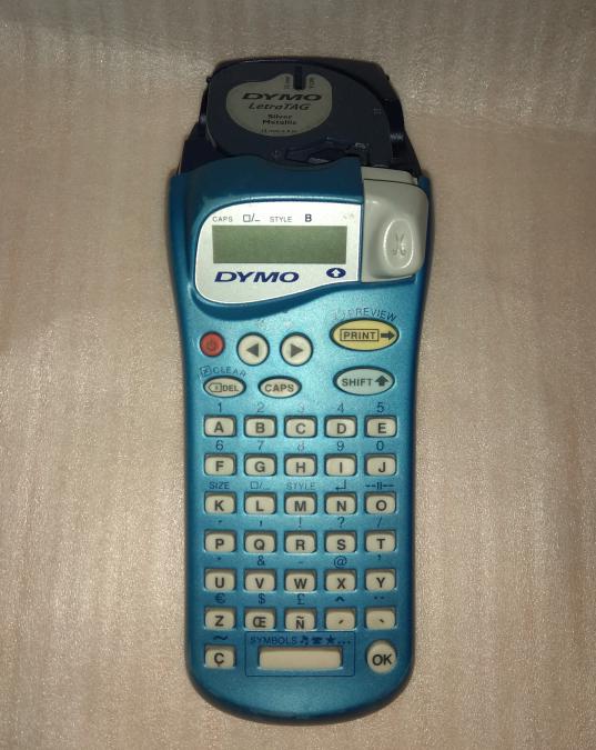 Лентов принтер Dymo Letratag XM с английска клавиатура