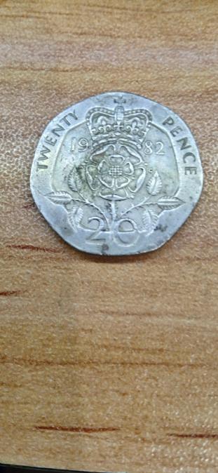 Монета 20 пенса