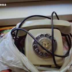 продавам стар модел стационарен телефон