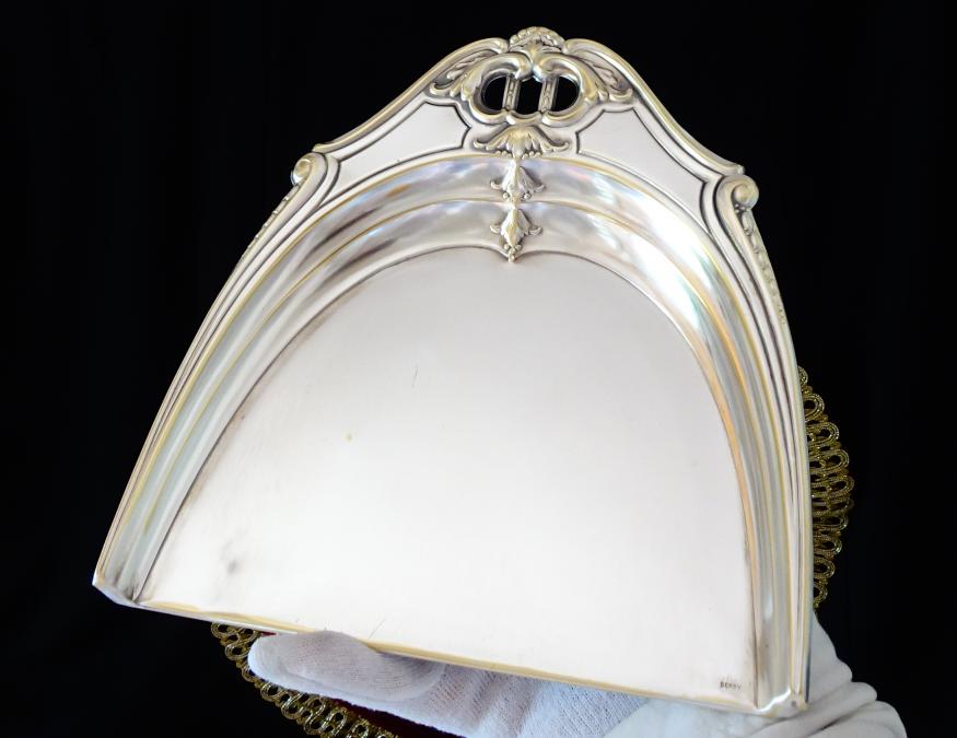 Посребрена лопатка за трохи Derby Silver Co.