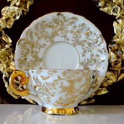 Чаша с чиния, баварски костен порцелан, злато, барок.