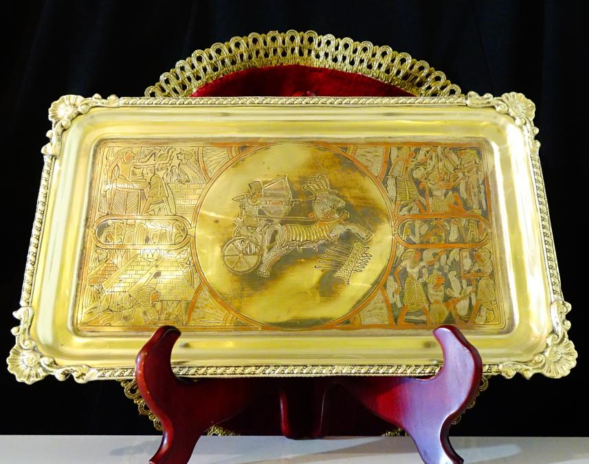 Бронзов поднос, плато, пано Египет, колесница.