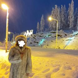 Дамски Кожух и Шапка от Бяла Лисица