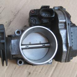 Дроселова Клапа VW 058133063q VDO 408237212008z Audi A4 Passat B5 1.8