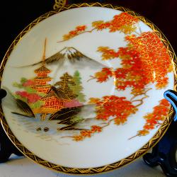 Чиния японски костен порцелан Satsuma Kazan, злато.