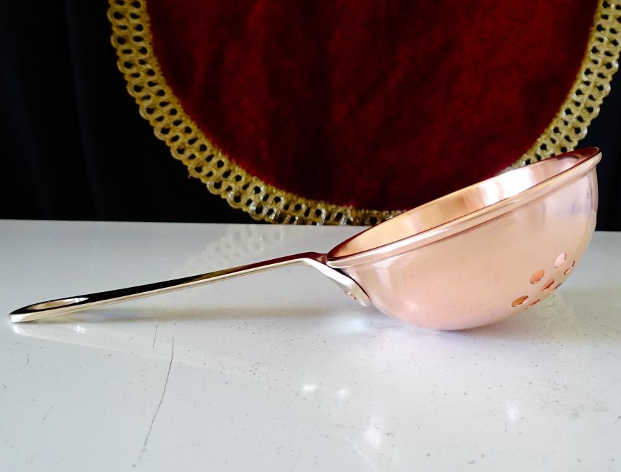 Медна цедка за чай, чиста червена мед.