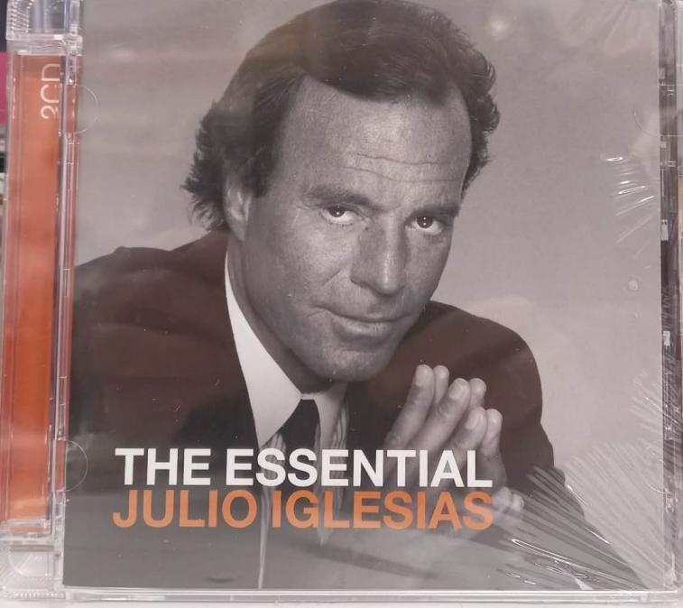 Julio Iglesias  the Essential