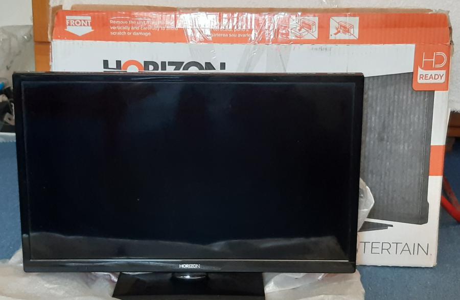 Продавам спешно телевизор LED Smart Horizon 24hl7110h с диагонал 61 cм