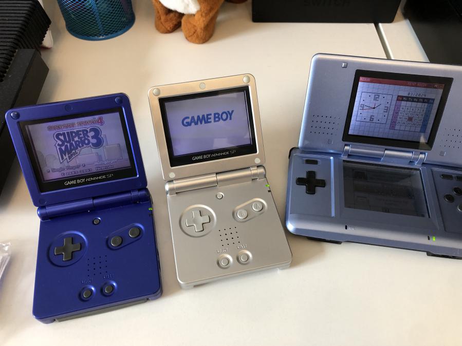 Конзоли Nintendo DS Gameboy