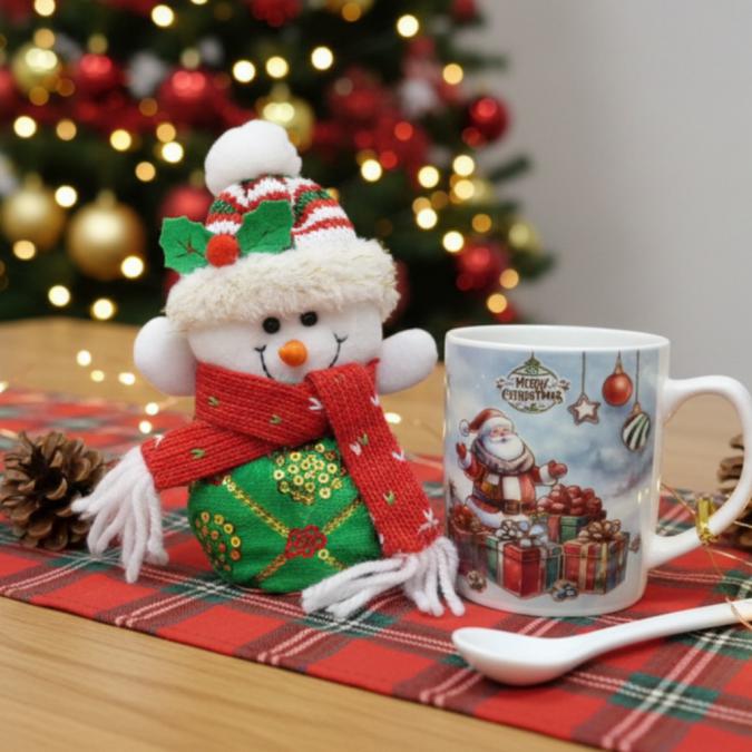 Празничен подаръчен комплект с чаша, лъжичка и снежен човек  готов з