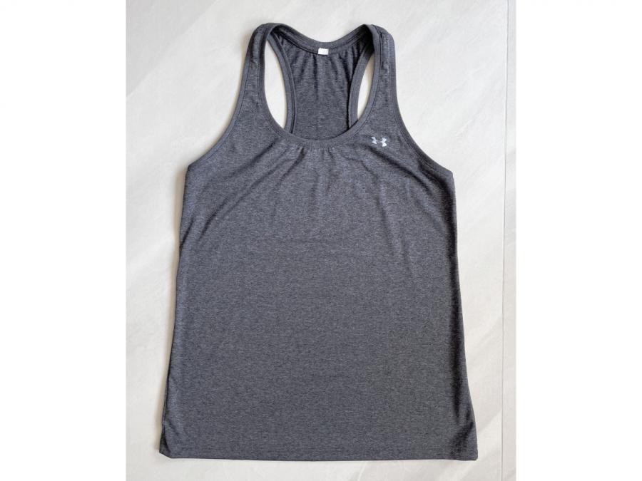 Отличен топ Under Armour S
