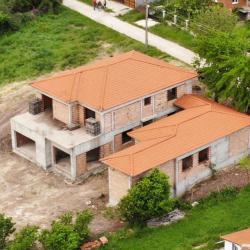 Къща за гости с магазин в с. Горица