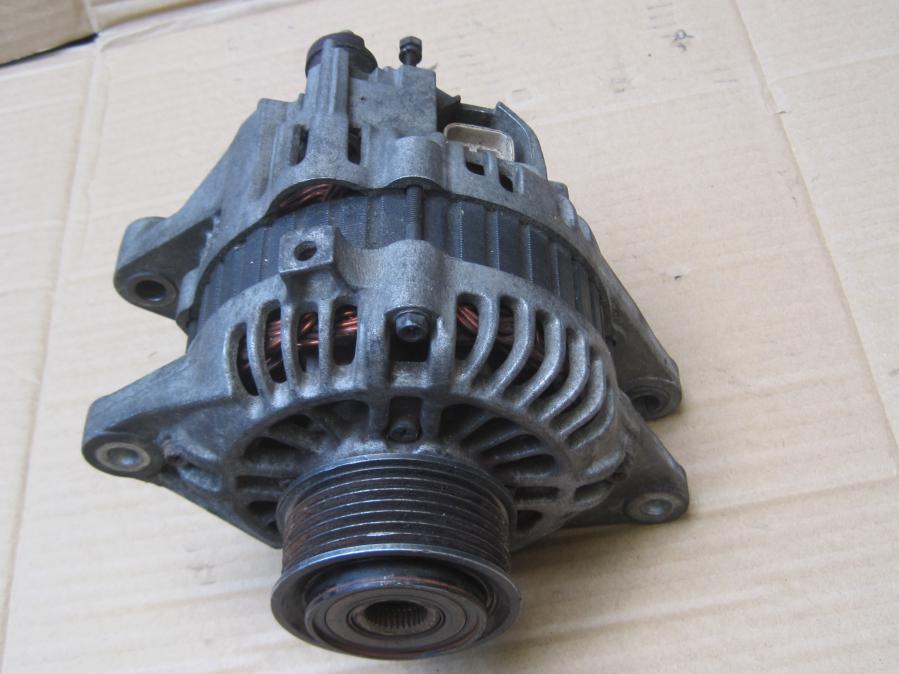 Алтернатор Генератор за Kia Sorento 2.5crdi Ta000a62401 valeo 37300-4