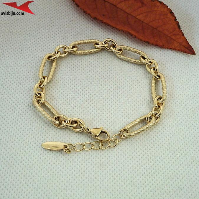 Гривна с 14К златно покритие