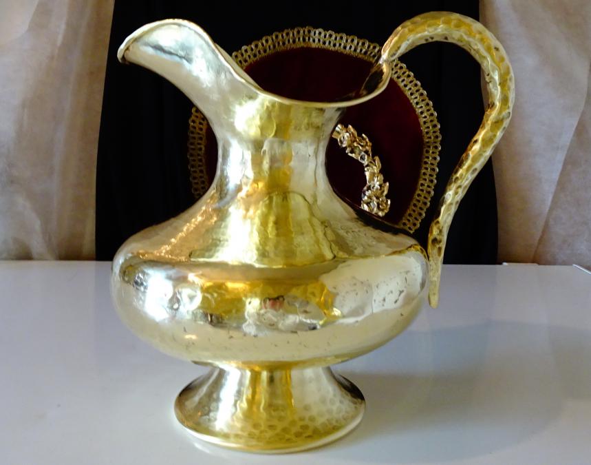 Царска бронзова кана за вино 3 л., позлата.