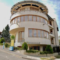 Студио под наем