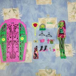 Кукла Monster High Garden Mysteries - Venus, с 19 изненади