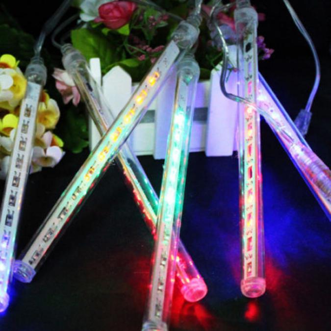 Коледни Led висулки падащ сняг  Размер на висулката  50см Бяла свет