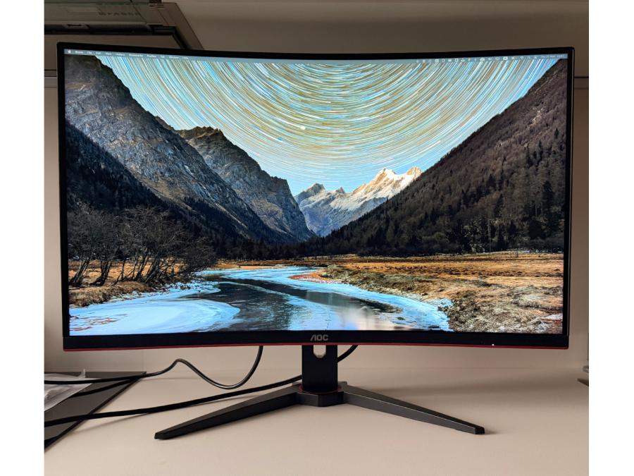 Монитор AOC Cq32g1 31.5 Извит екран - отлично състояние