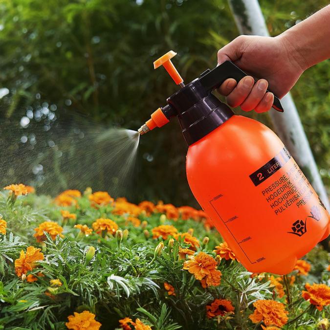 Ръчна градинска пръскачка под налягане, 2L  Ергономична помпа с регул