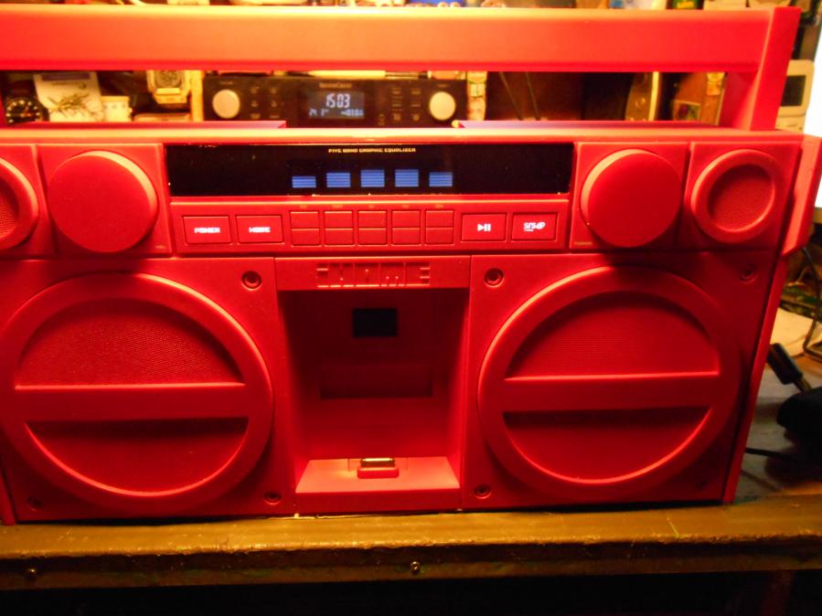 Ihome - iP4 Portable Stereo Boombox