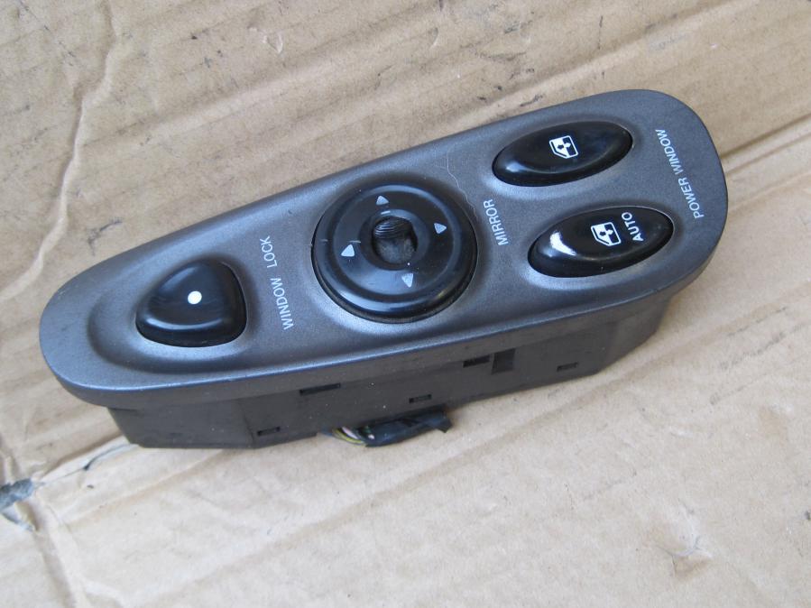 Бутони ел. стъкла и огледала за Hyundai Coupe RD Coupe 93570-27000a,