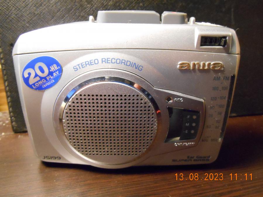 Aiwa Hs-js199 Walkman-player Recording S-bass Am-fm Radio Stereo