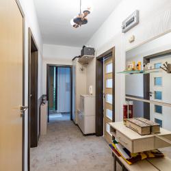 Портманто с гардероб, огледало с чекмедже и пейка